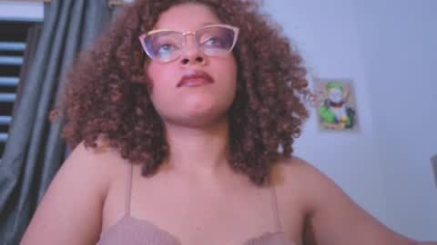 Snapshot of ada_gales_ chatting on January 19, 2026, 3:32 am Isa online show from January 19, 2026, 3:32 am