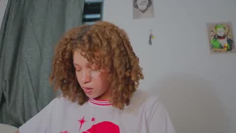 Snapshot of ada_gales_ chatting on February 6, 2026, 5:56 am Isa online show from February 6, 2026, 5:56 am