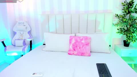 Snapshot of ada_monroe10 chatting on December 11, 2024, 1:06 pm online show from December 11, 2024, 1:06 pm