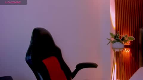 ada oconnor x   ..flaca..bella online show from October 18, 2025, 5:14 pm