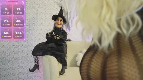 Snapshot of adablue25 chatting on October 17, 2025, 2:48 am Ada Blue online show from October 17, 2025, 2:48 am