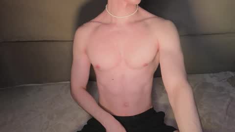 Snapshot of adam_21cm chatting on December 19, 2025, 4:36 pm Adam online show from December 19, 2025, 4:36 pm