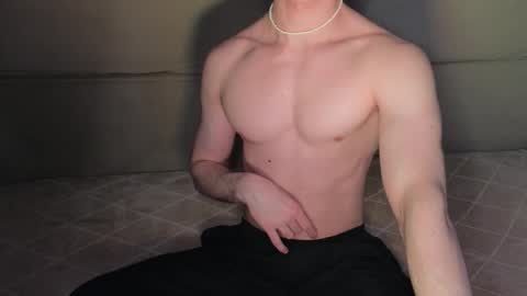 Snapshot of adam_21cm chatting on February 4, 2026, 4:35 pm Adam online show from February 4, 2026, 4:35 pm