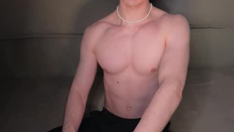 Snapshot of adam_21cm chatting on February 15, 2026, 4:47 pm Adam online show from February 15, 2026, 4:47 pm