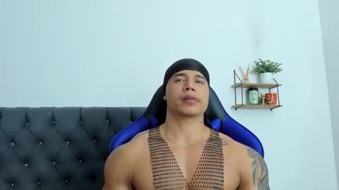 Snapshot of adam_boss chatting on January 10, 2026, 7:32 am adam boss online show from January 10, 2026, 7:32 am