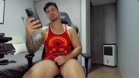 Snapshot of adam_clarke chatting on December 14, 2024, 11:23 pm adam clarke online show from December 14, 2024, 11:23 pm