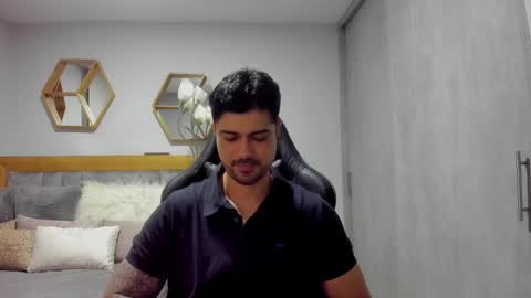 Snapshot of adam_clarke chatting on January 2, 2025, 1:17 am adam clarke online show from January 2, 2025, 1:17 am