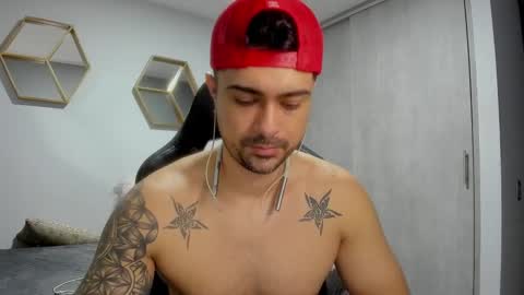 Snapshot of adam_clarke chatting on January 13, 2025, 12:51 am adam clarke online show from January 13, 2025, 12:51 am