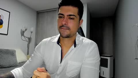 Snapshot of adam_clarke chatting on January 22, 2025, 11:45 am adam clarke online show from January 22, 2025, 11:45 am