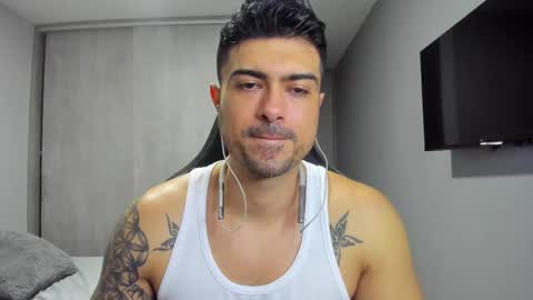 Snapshot of adam_clarke chatting on March 3, 2025, 7:49 pm adam clarke online show from March 3, 2025, 7:49 pm