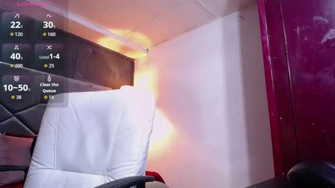 adam_fit19cm online show from October 3, 2025, 2:36 pm