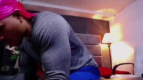 adam_fit19cm online show from October 9, 2025, 2:04 pm