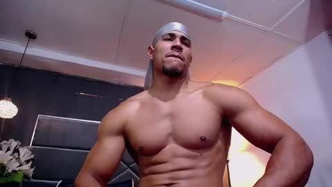adam_fit19cm online show from November 26, 2025, 3:02 pm