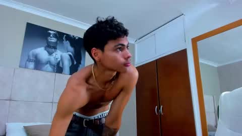 adam_piarse online show from October 4, 2025, 8:40 pm