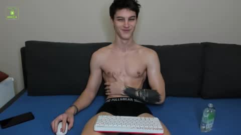 Snapshot of adam_porrter chatting on December 18, 2025, 12:33 pm Adam online show from December 18, 2025, 12:33 pm