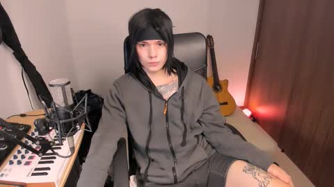  Adam online show from October 17, 2025, 1:31 am