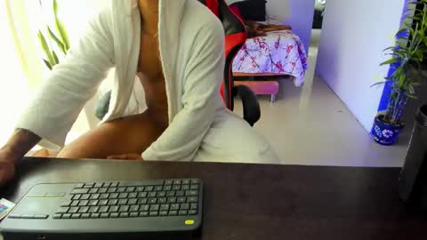 Adam Valencia online show from October 22, 2025, 2:06 pm