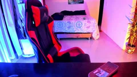 Adam Valencia online show from November 9, 2025, 4:00 am