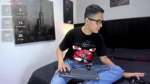 adam_walker_1 online show from May 19, 2026, 3:07 pm