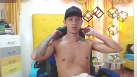 Snapshot of adamcoox chatting on January 26, 2025, 8:25 am Adam online show from January 26, 2025, 8:25 am