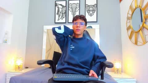 Adams Bobby online show from November 16, 2025, 11:38 am