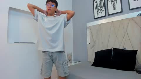 Snapshot of adams_bobby chatting on January 14, 2026, 11:27 am Adams Bobby online show from January 14, 2026, 11:27 am