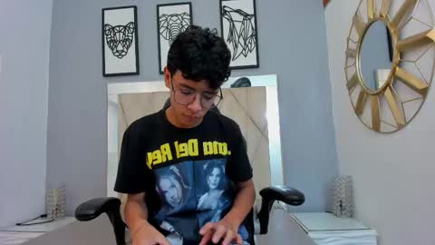 Snapshot of adams_bobby chatting on March 2, 2026, 11:17 am Adams Bobby online show from March 2, 2026, 11:17 am