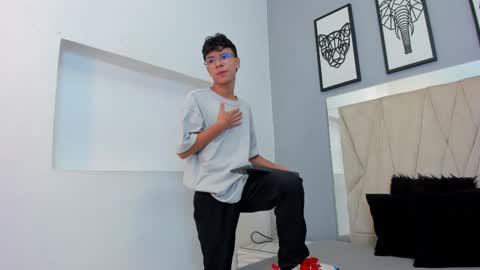 Snapshot of adams_bobby chatting on March 6, 2026, 11:17 am Adams Bobby online show from March 6, 2026, 11:17 am