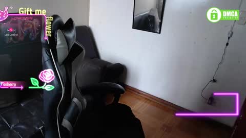 Snapshot of adams_mel chatting on January 12, 2026, 2:00 pm adams_mel online show from January 12, 2026, 2:00 pm