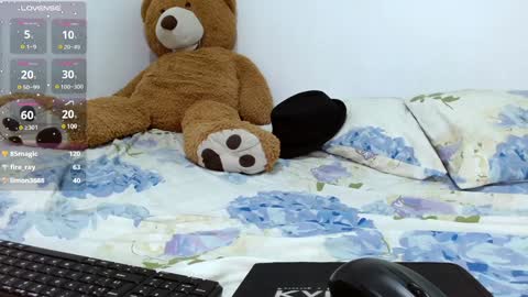 ADAMS Y NIKI online show from January 23, 2025, 6:17 am