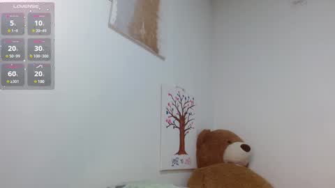 ADAMS Y NIKI online show from February 12, 2025, 6:08 am