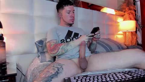 Snapshot of adamtatts chatting on November 25, 2025, 5:57 pm Adam online show from November 25, 2025, 5:57 pm