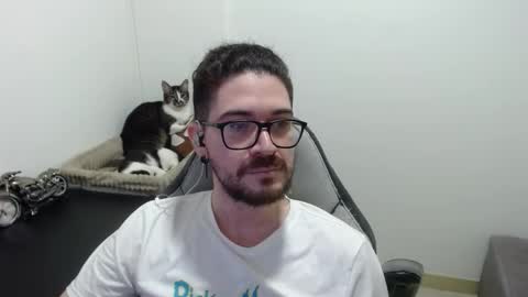 Snapshot of adamussutekh chatting on November 24, 2025, 10:37 am Adam online show from November 24, 2025, 10:37 am