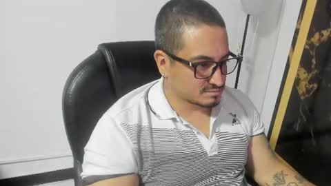 Snapshot of adan_smith_ chatting on June 12, 2026, 4:11 am online show from June 12, 2026, 4:11 am