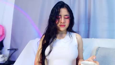  Adara Johnson  online show from November 9, 2025, 11:41 am