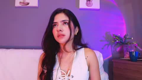  Adara Johnson  online show from April 5, 2026, 11:40 am