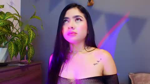Snapshot of adara_johnson_ chatting on July 2, 2026, 12:33 pm Adara Johnson online show from July 2, 2026, 12:33 pm