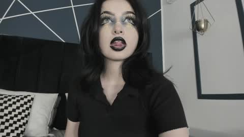 Snapshot of adeelinee chatting on January 20, 2025, 10:04 pm Ade online show from January 20, 2025, 10:04 pm