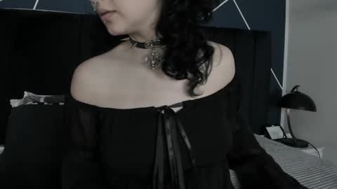 Snapshot of adeelinee chatting on February 20, 2025, 7:41 pm Ade online show from February 20, 2025, 7:41 pm