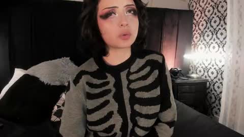 Snapshot of adeelinee chatting on December 21, 2025, 7:37 am Ade online show from December 21, 2025, 7:37 am