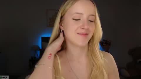 Snapshot of adele_armas chatting on February 23, 2026, 9:01 pm Adele online show from February 23, 2026, 9:01 pm