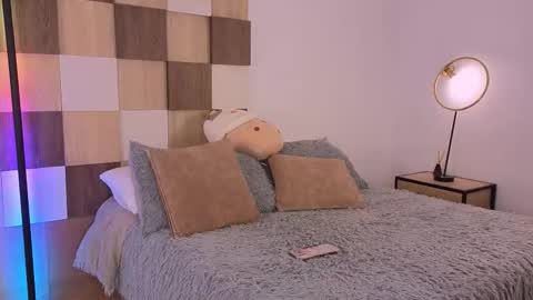 Andrea online show from February 9, 2026, 12:09 pm