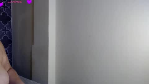 Snapshot of adele_cruzz chatting on December 22, 2025, 12:29 am adele cruzz online show from December 22, 2025, 12:29 am