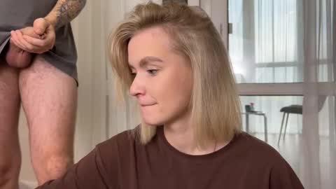 Adele Nick online show from November 18, 2025, 12:09 pm