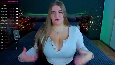 Snapshot of adele_sugar chatting on November 11, 2025, 1:38 am Your Adele online show from November 11, 2025, 1:38 am