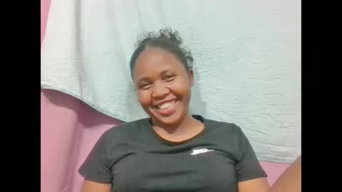 adelealy online show from September 26, 2025, 7:18 pm