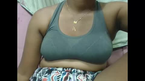 adelealy online show from February 9, 2026, 6:01 pm