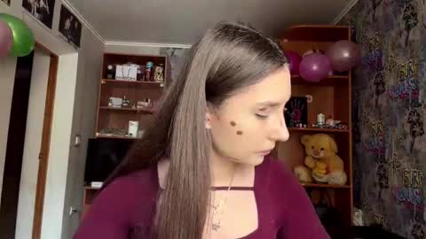 Snapshot of adeleapel chatting on February 18, 2026, 10:11 am Poly online show from February 18, 2026, 10:11 am