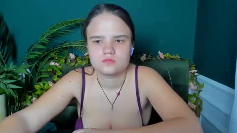 adelecruzz online show from March 29, 2026, 12:05 pm