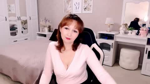 Snapshot of adelemoran chatting on February 3, 2026, 7:19 pm AdeleMoran online show from February 3, 2026, 7:19 pm